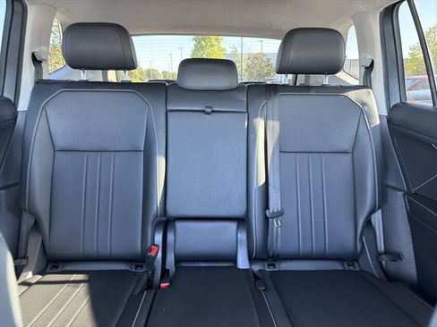 Used 2023 Volkswagen Tiguan SE FWD image 30