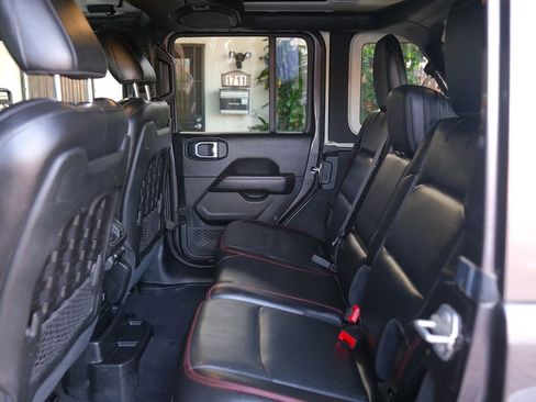 Used 2020 Jeep Wrangler Unlimited Rubicon image 39