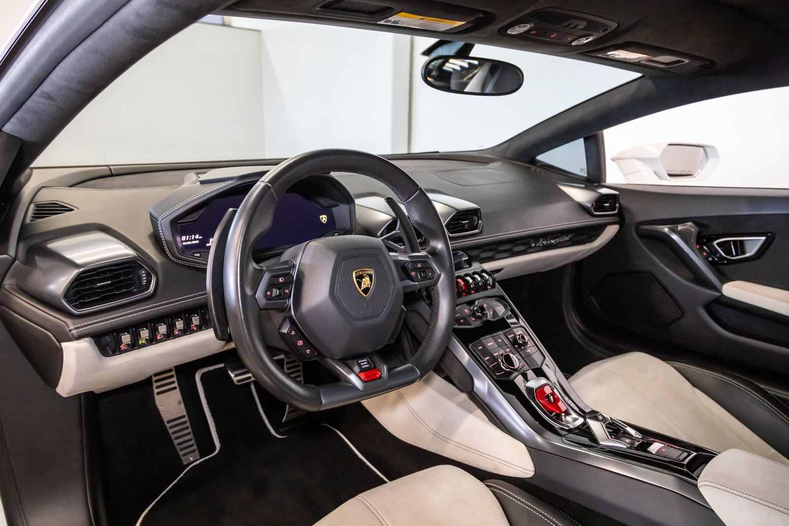 Used 2015 Lamborghini Huracan LP 610-4 AWD/4WD image 31
