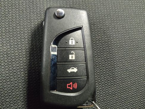 Used 2025 Toyota Corolla LE FWD image 32