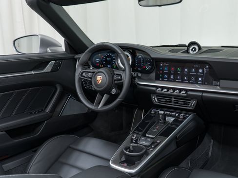 Certified 2025 Porsche 911 Turbo S AWD/4WD image 21