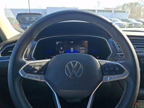 Certified 2022 Volkswagen Tiguan SE AWD/4WD image 19