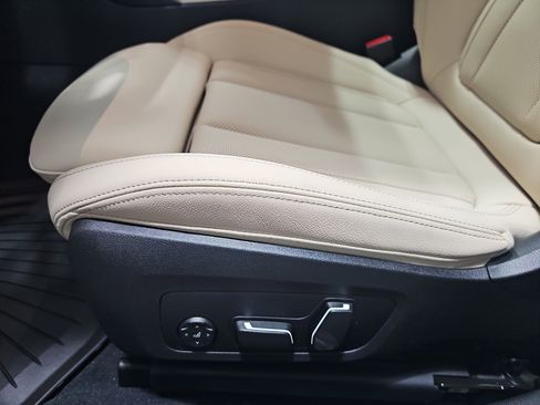 New 2026 BMW 330i Sedan w/ Premium Package image 30