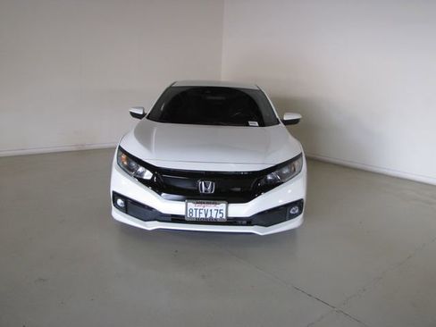 Used 2020 Honda Civic Sport image 2