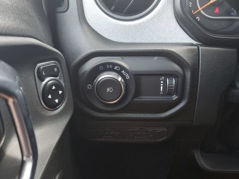 Certified 2025 Jeep Wrangler Unlimited Sport AWD/4WD image 19