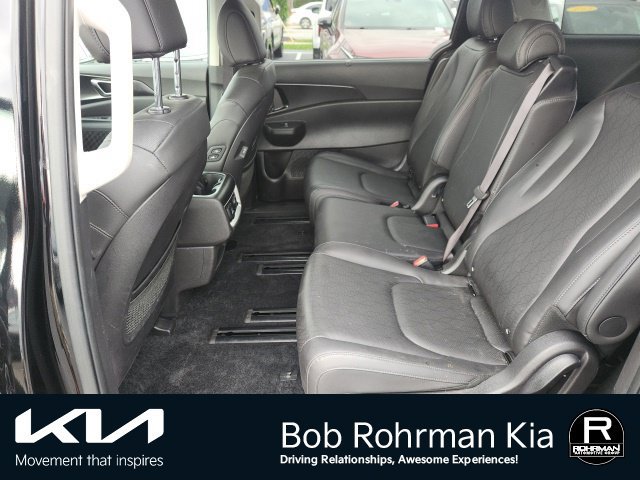 Used 2026 Kia Carnival SX w/ SX Dark Edition Package FWD image 10