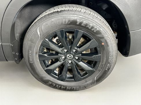 Used 2025 MAZDA CX-50 AWD 2.5 S w/ Premium Package image 11