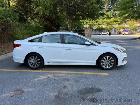 Used 2017 Hyundai Sonata Sport w/ Cargo Package FWD image 4