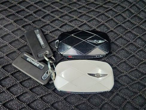 Used 2025 Genesis G70 2.5T w/ Sport Prestige Package image 60