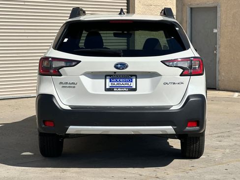 New 2025 Subaru Outback Limited image 4