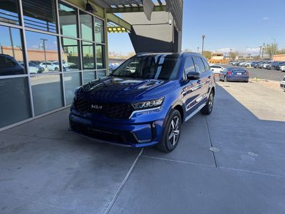 Used 2023 Kia Sorento S w/ Panoramic Sunroof Package