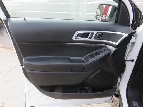 Used 2015 Ford Explorer Sport w/ Equipment Group 401A image 32