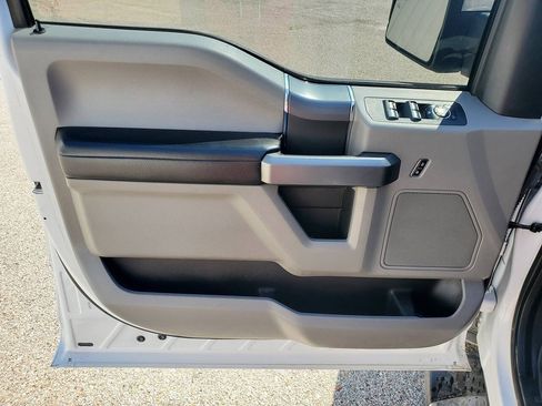Used 2018 Ford F150 XLT w/ Equipment Group 301A Mid AWD/4WD image 11