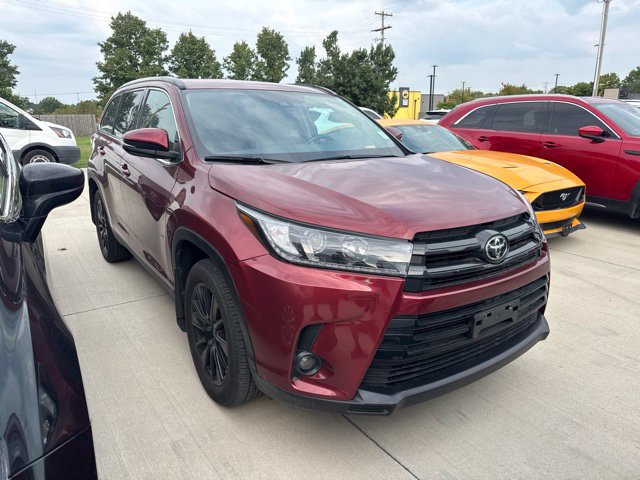 Used 2019 Toyota Highlander SE AWD/4WD image 4