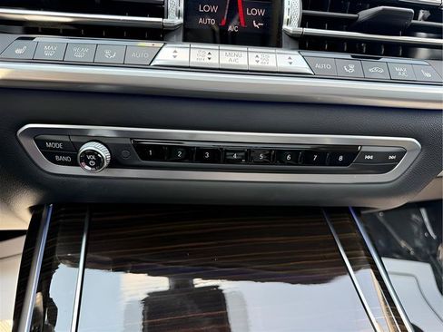 Used 2020 BMW X7 xDrive40i w/ Premium Package AWD/4WD image 52