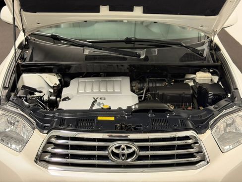 Used 2010 Toyota Highlander Limited image 37