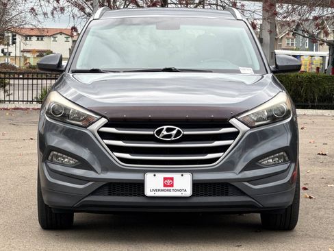Used 2017 Hyundai Tucson SE image 9