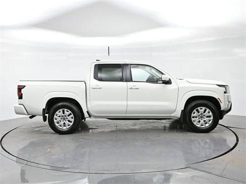 Used 2024 Nissan Frontier SV w/ SV Convenience Package image 8