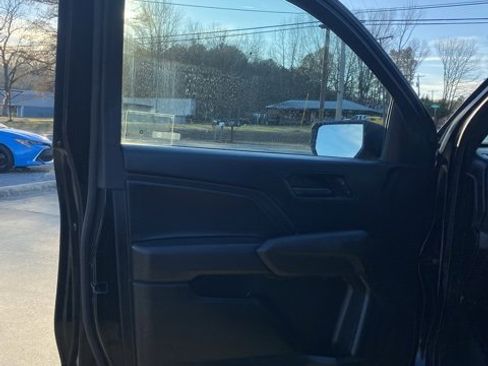Used 2024 Chevrolet Colorado W/T image 14