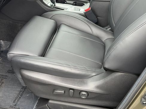 Used 2025 Subaru Ascent Limited AWD/4WD image 28