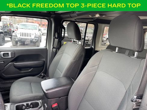 Used 2019 Jeep Wrangler Unlimited Sport S image 19