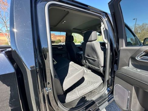 Used 2024 Chevrolet Silverado 1500 LT Trail Boss w/ Protection Package image 17