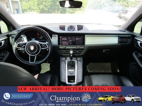 Used 2020 Porsche Macan AWD/4WD image 10
