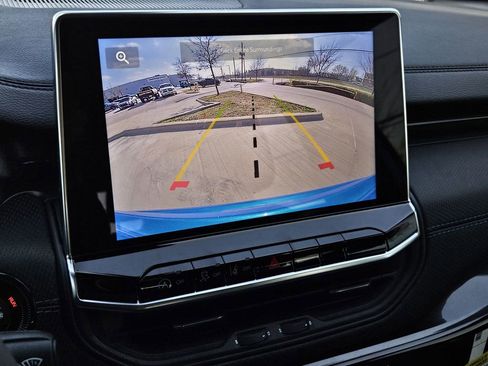 New 2026 Jeep Compass Latitude image 19