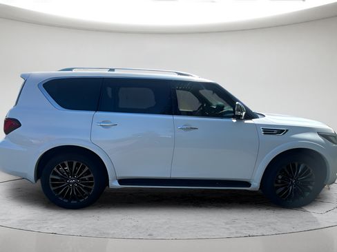 Used 2023 INFINITI QX80 Sensory w/ Cargo Package AWD/4WD image 9