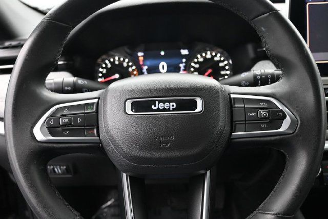 Used 2024 Jeep Compass Latitude w/ Altitude Special Edition AWD/4WD image 29