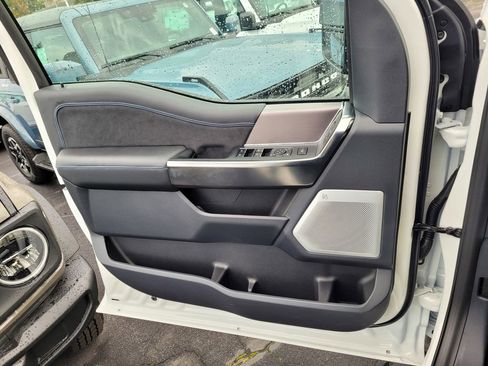 New 2026 Ford F250 Platinum w/ Tremor Off-Road Package image 37