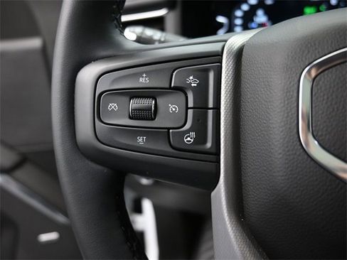 Used 2024 GMC Yukon XL AT4 w/ Technology Package image 6