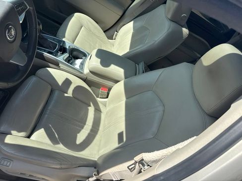 Used 2011 Cadillac SRX Luxury FWD image 3