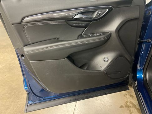 Certified 2023 Buick Envision Essence AWD/4WD image 15