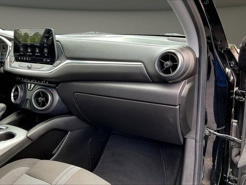 Used 2023 Chevrolet Blazer LT FWD image 27