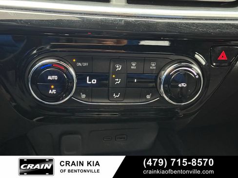 Used 2025 Chevrolet Trax RS w/ Sunroof Package FWD image 17