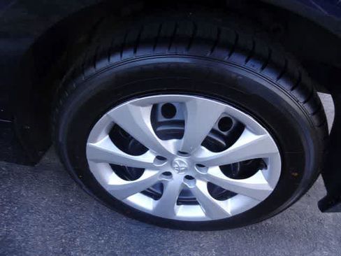 Used 2024 Toyota Corolla LE FWD image 12