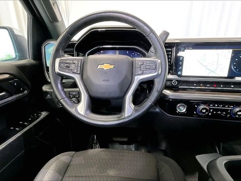 Used 2024 Chevrolet Silverado 1500 LT image 4