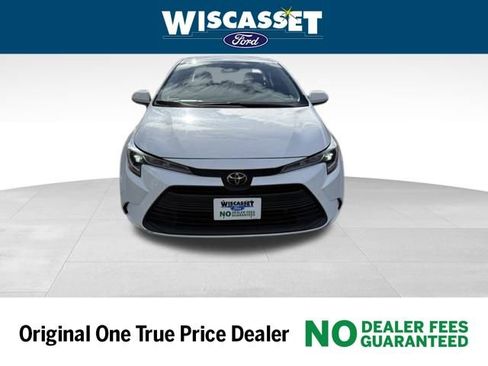 Used 2024 Toyota Corolla LE image 9