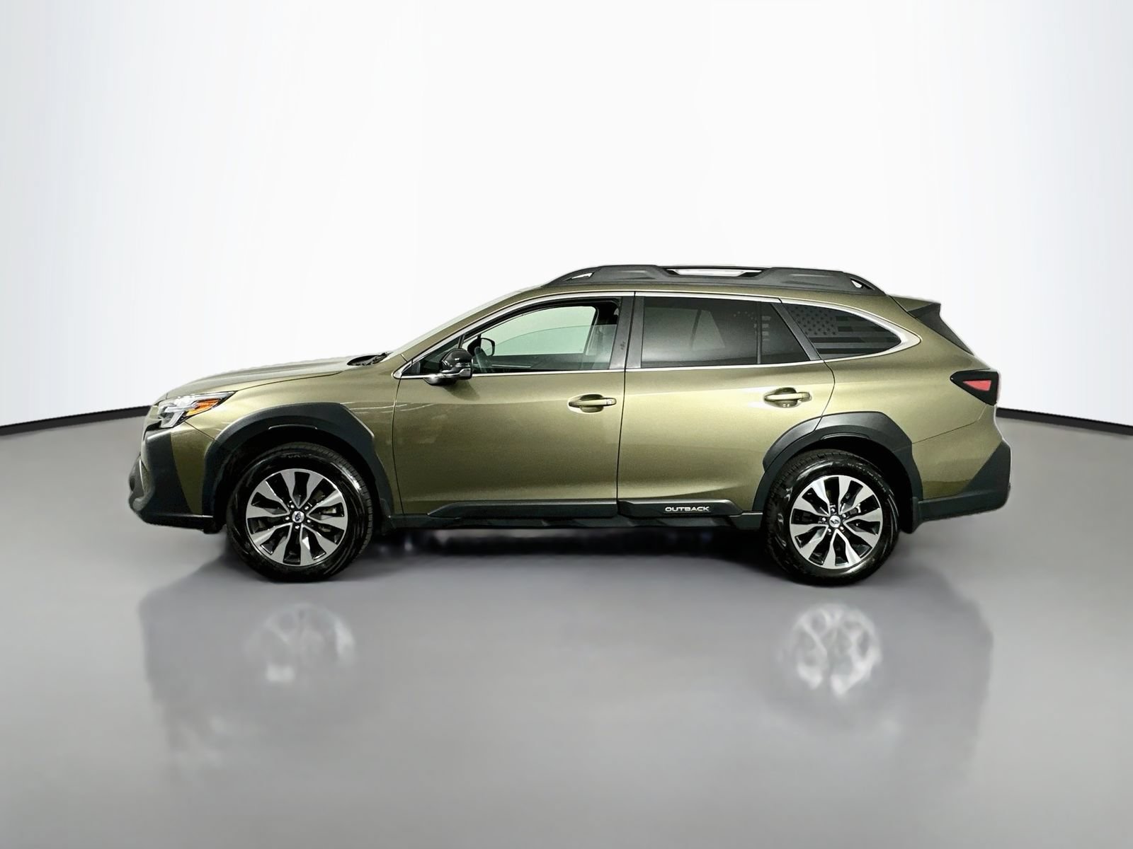 Used 2025 Subaru Outback Limited w/ Popular Package #2 AWD/4WD image 4