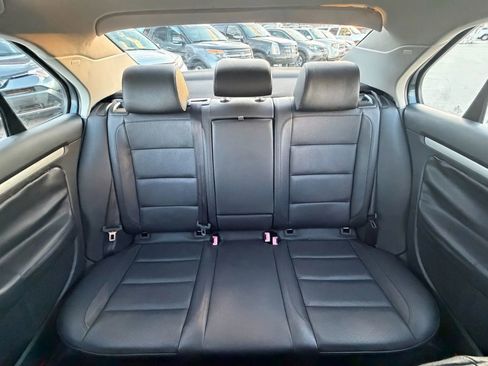 Used 2010 Volkswagen Jetta Limited Edition image 21