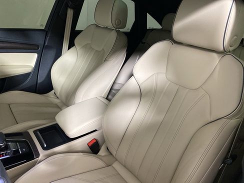 Used 2022 Audi Q5 2.0T Premium image 12