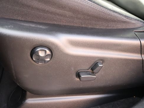 Used 2022 Jeep Grand Cherokee Limited image 10