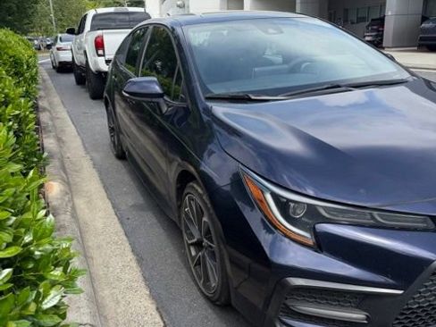 Used 2020 Toyota Corolla SE FWD image 2