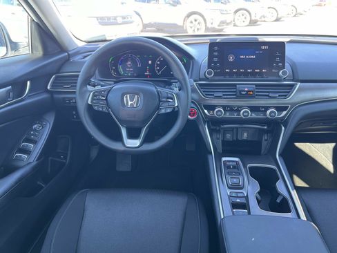Certified 2019 Honda Accord Hybrid image 7
