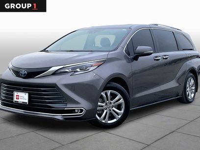 Used 2023 Toyota Sienna Platinum