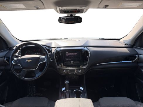 Used 2020 Chevrolet Traverse LT FWD image 10