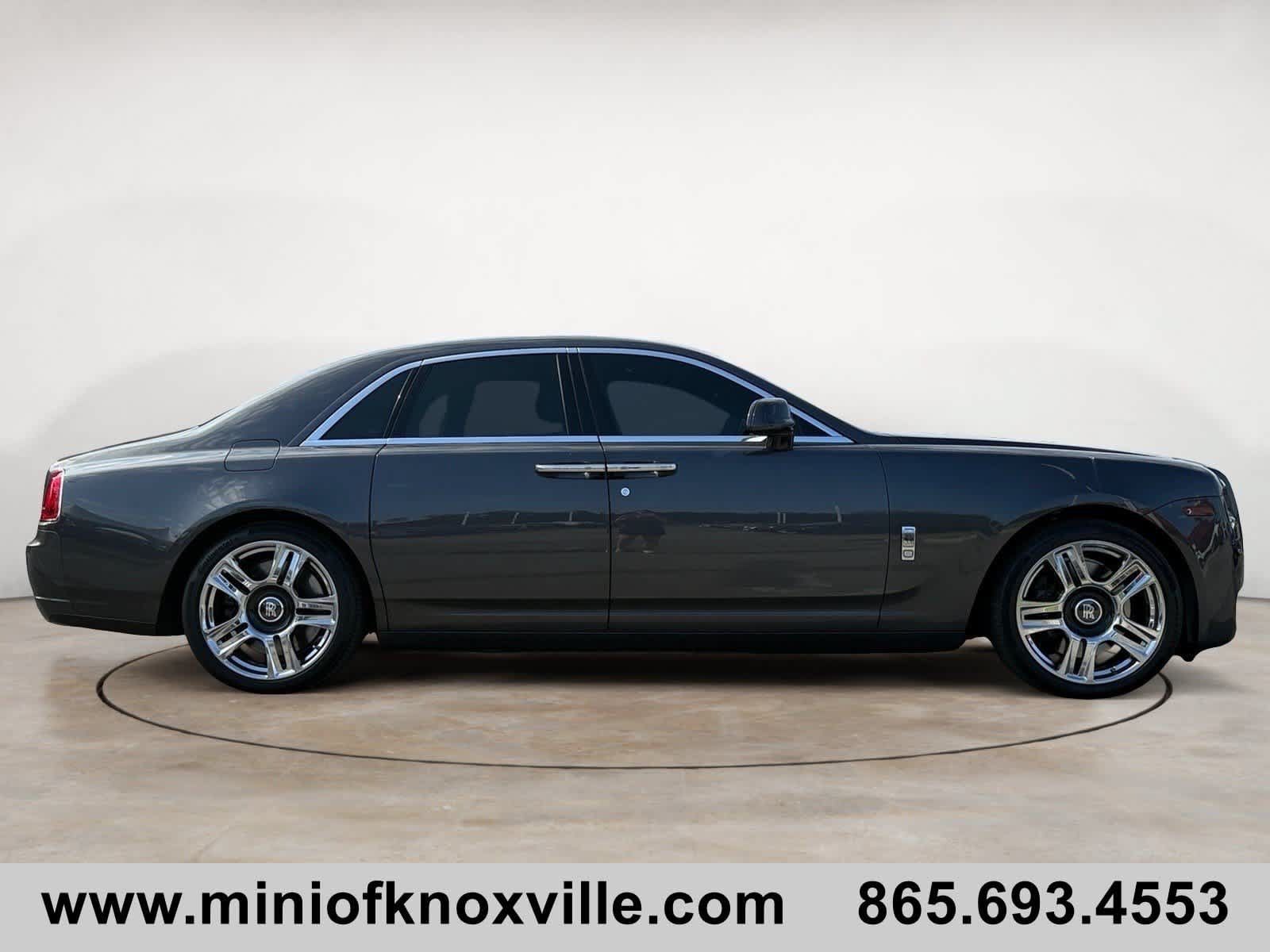 Used 2015 Rolls-Royce Ghost RWD image 2