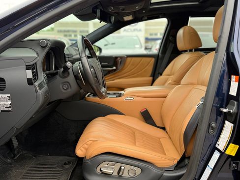 Used 2023 Lexus LS 500 AWD w/ Luxury Package image 13