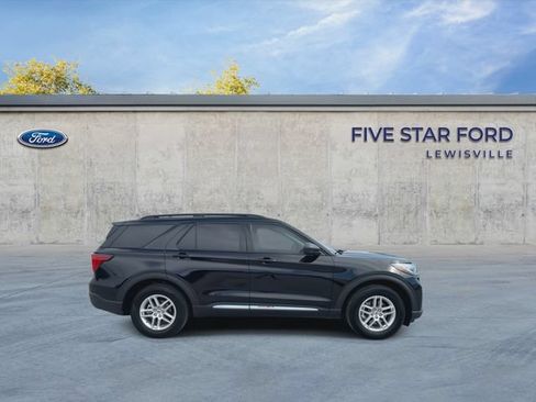 Used 2025 Ford Explorer Active w/ Active Comfort Package RWD image 9